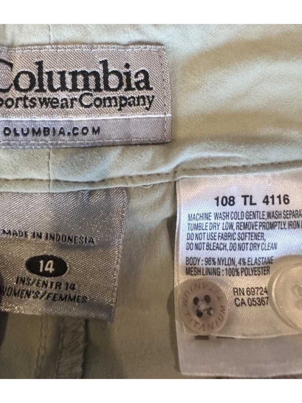 Columbia Titanium Women's Beige Shorts Size 14 Beige Nylon Elastine - Picture 4 of 8